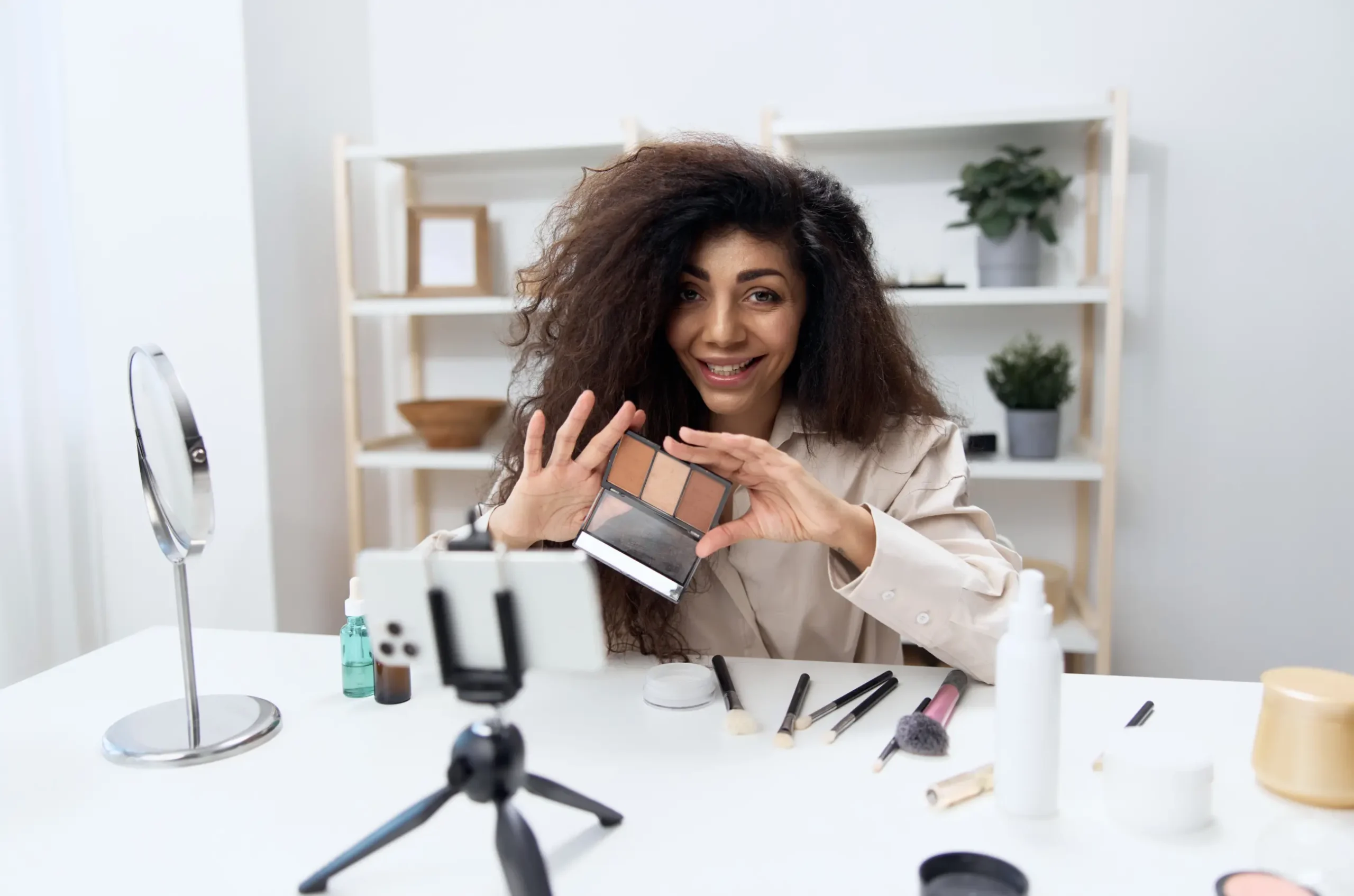 Aggressive Selling or Passive Integration? What Is the SecretFormula of Influencer Marketing In 2025